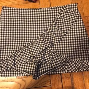 Gingham Zara skort!! Hardly worn!